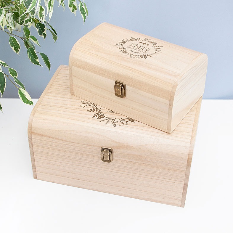 Personalised Wooden Christmas Eve Box | Snowflake Wreath design