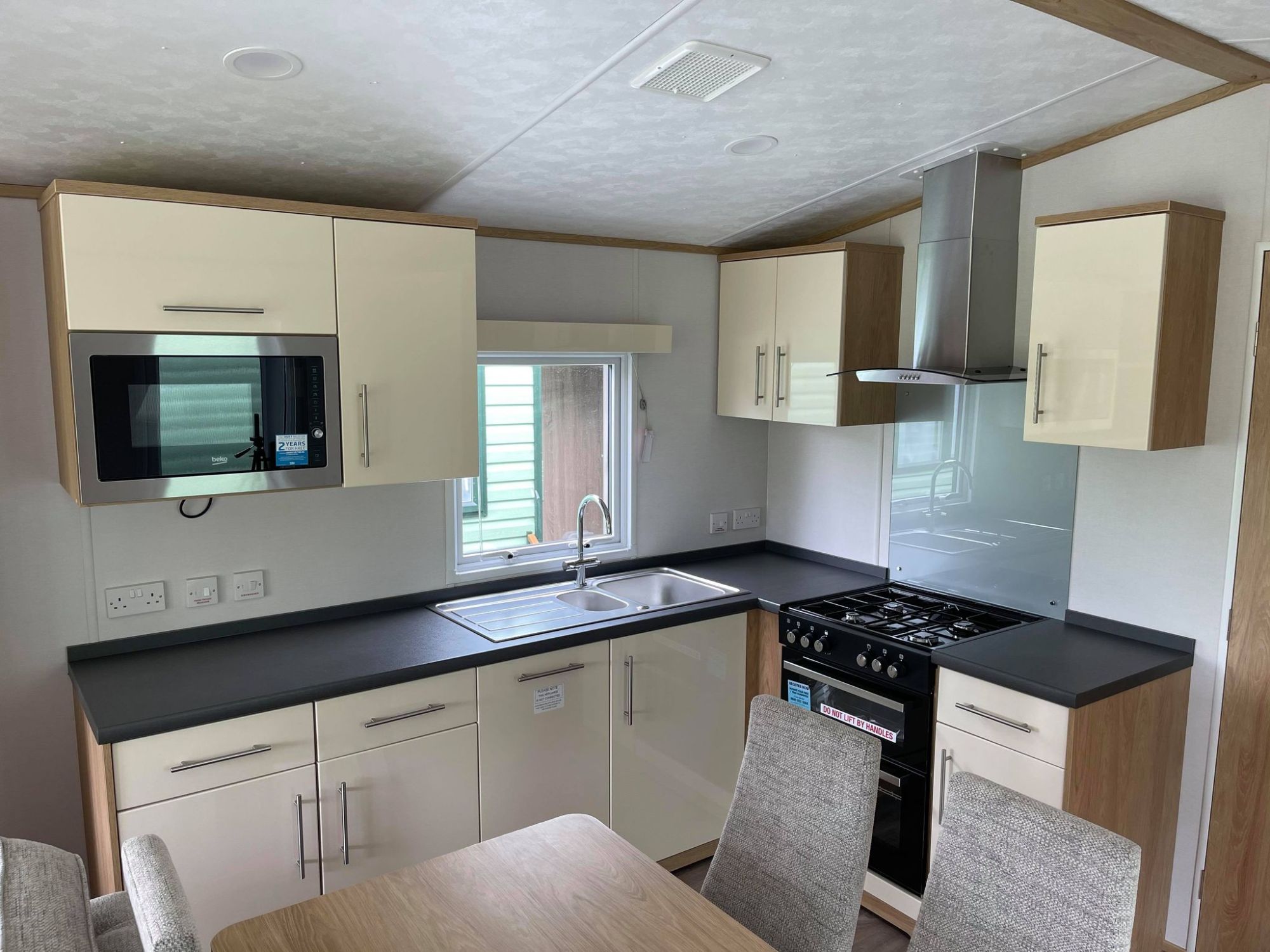 2021 Carnaby Maesbrook - Kitchen