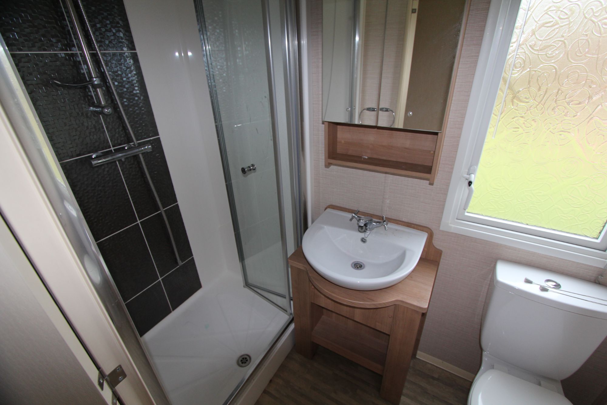 2012 Willerby New Hampton Main Bed 3