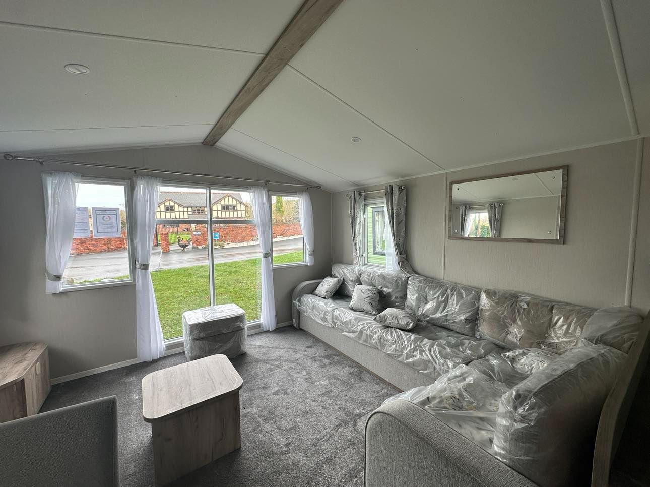 2024 Willerby Severn Lounge 1