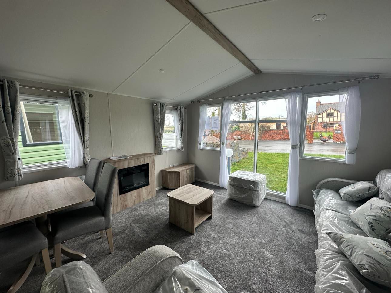 2024 Willerby Severn Lounge 2