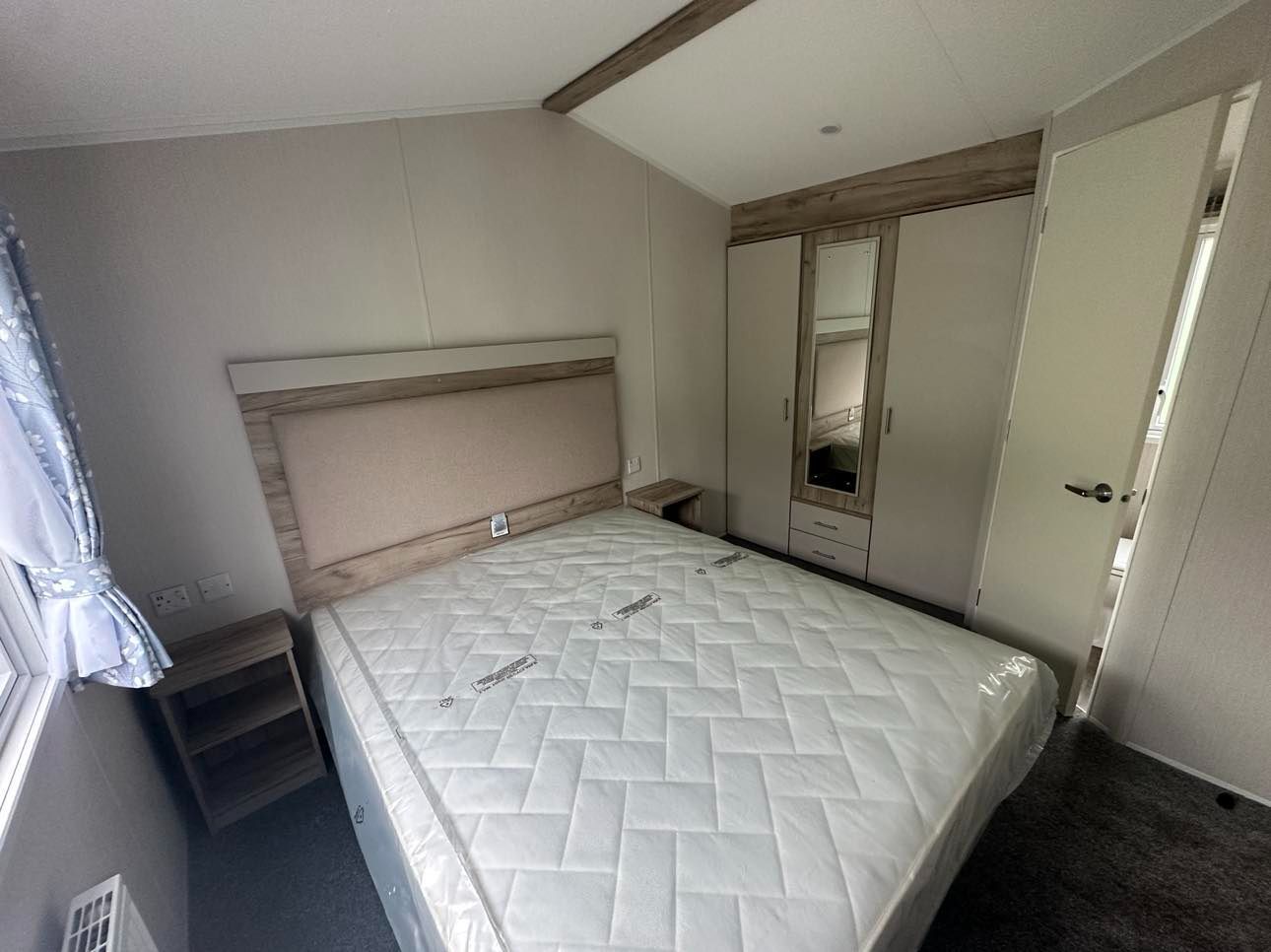 2024 Willerby Severn Main Bed 1