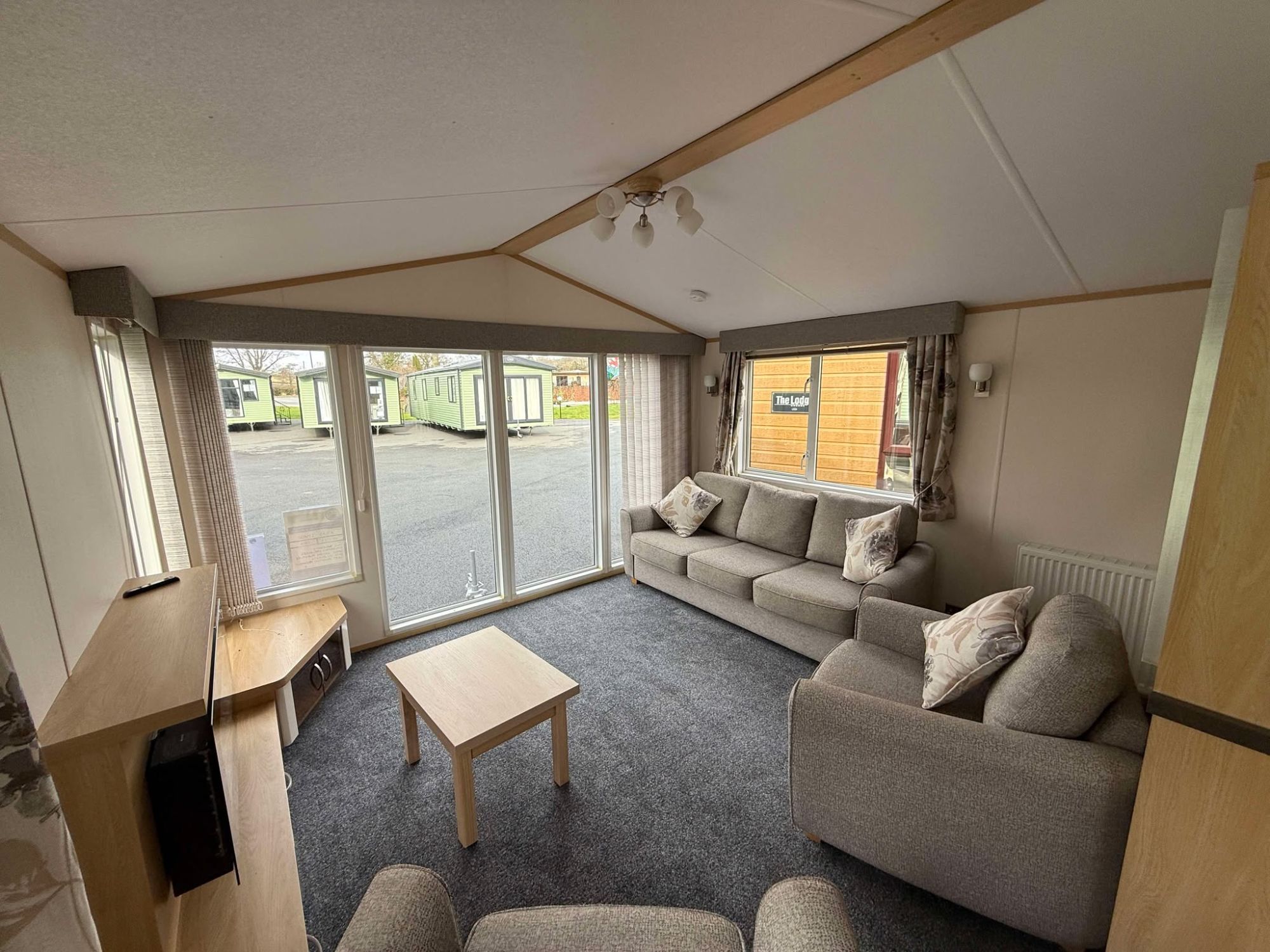 2014 Atlas Image Lounge 1