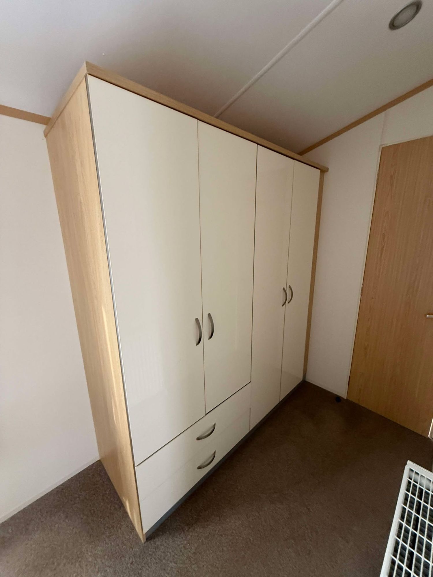 2014 Atlas Image Main Bed Wardrobe