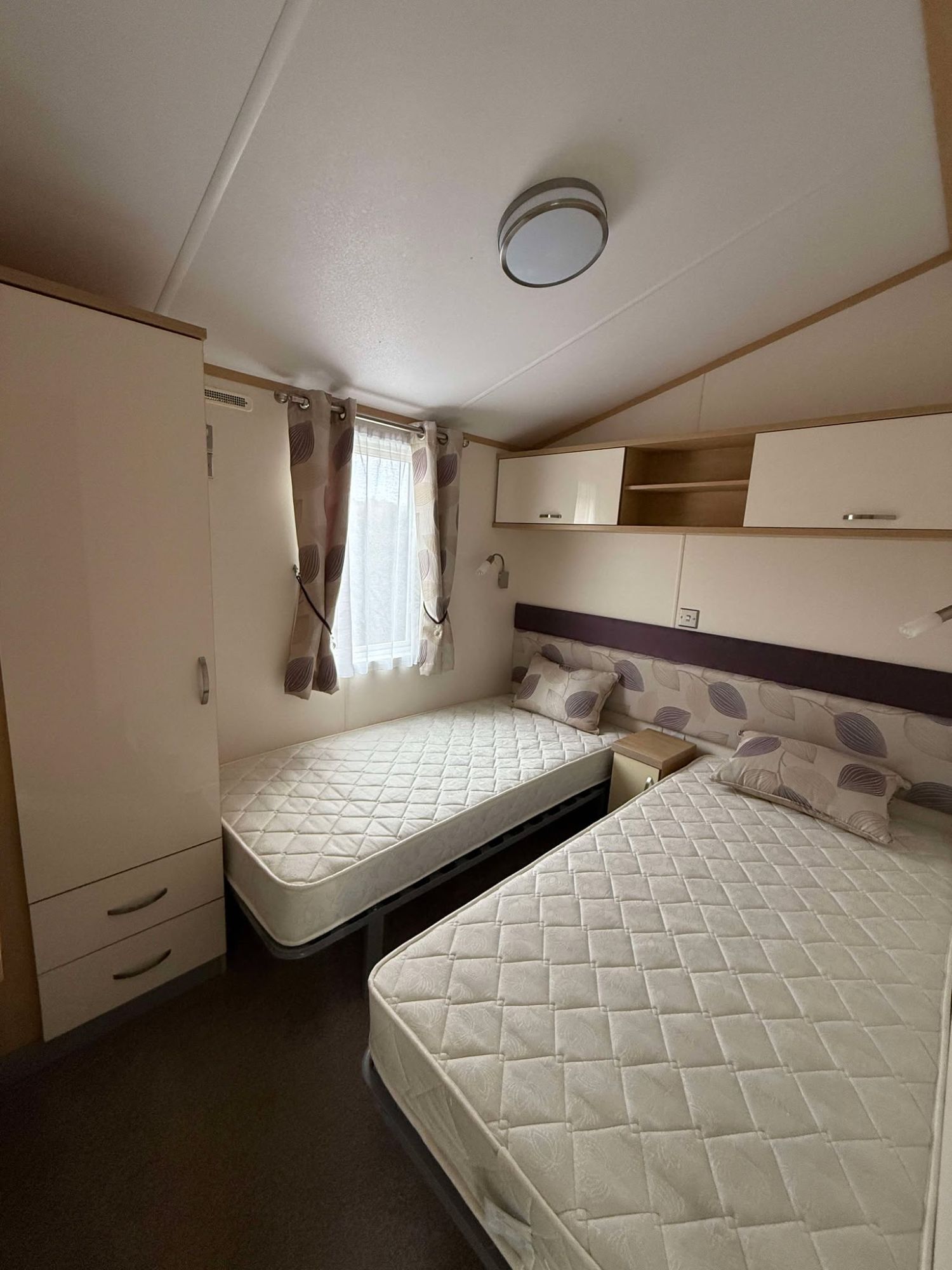 2014 Atlas Image Twin Bed