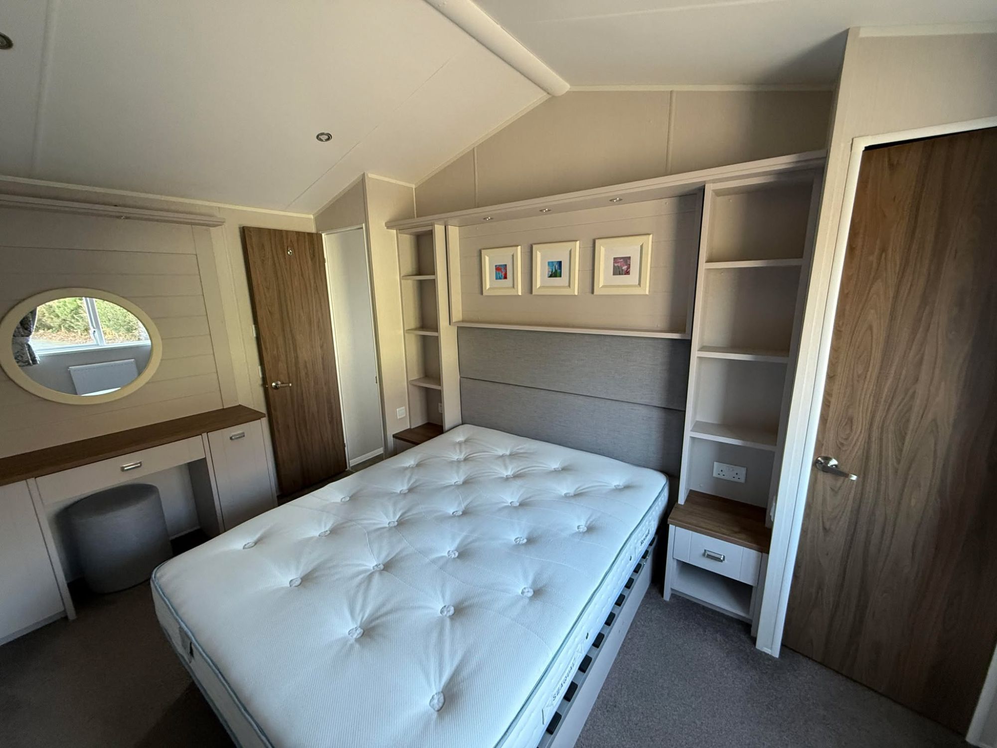 2018 Willerby Sheraton Main Bed