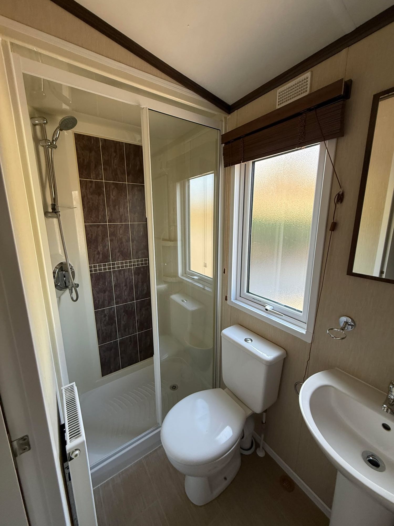 2016 Pemberton Rivington Bathroom 1