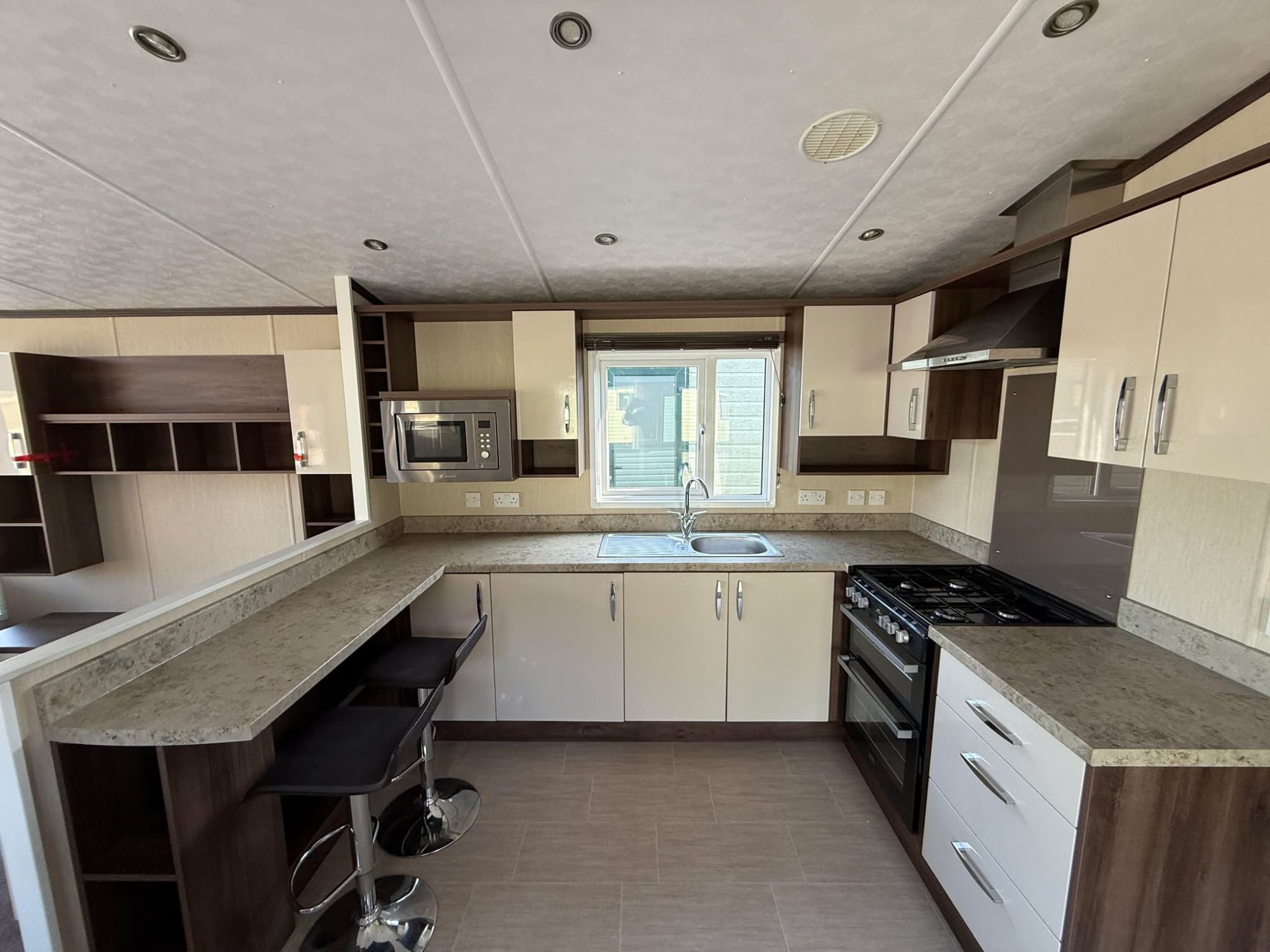 2016 Pemberton Rivington Kitchen