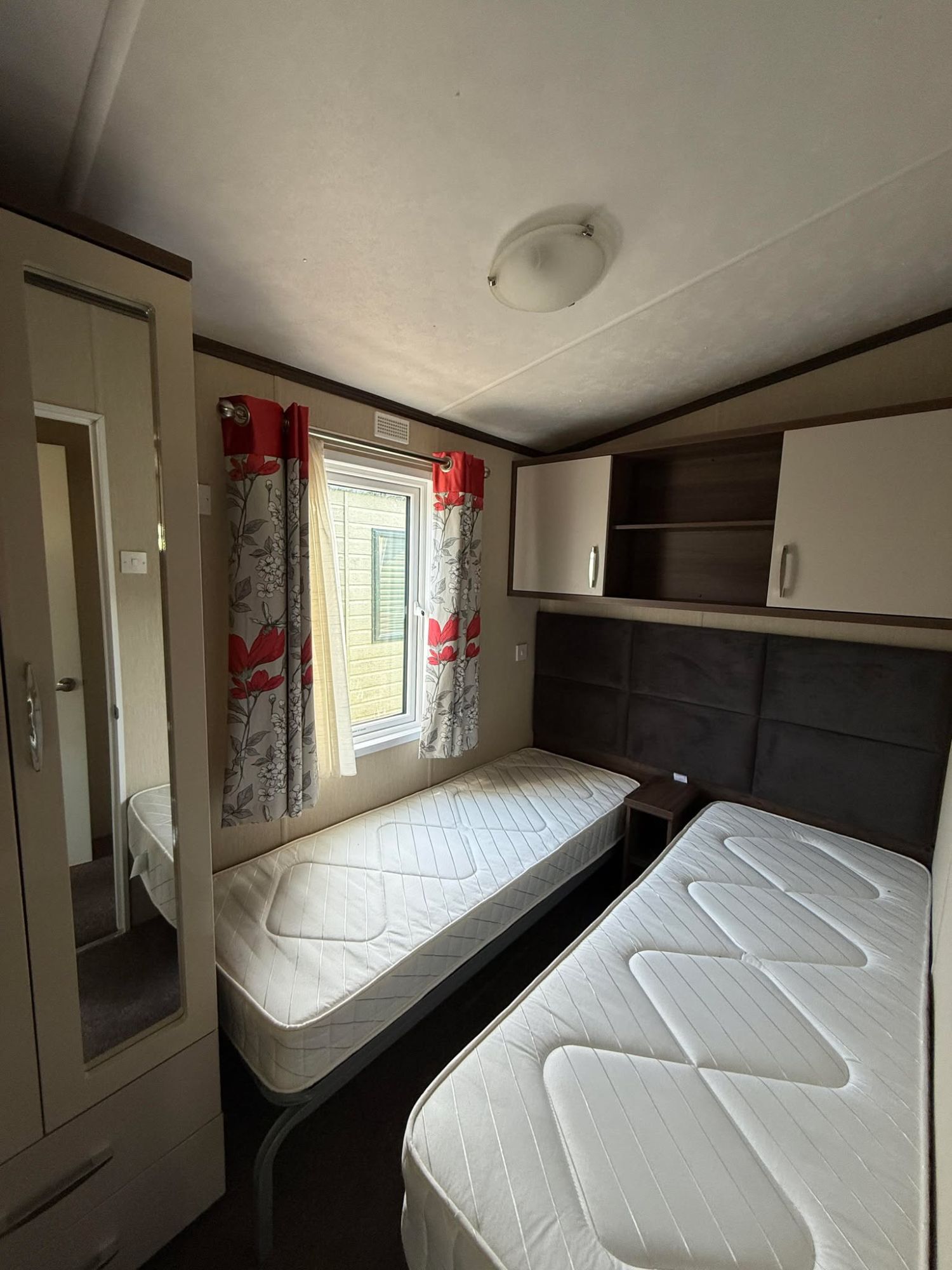 2016 Pemberton Rivington Twin Bed
