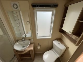 2013 BK Grosvenor Bathroom 2