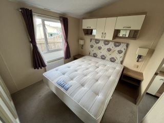 2013 BK Grosvenor Main Bed 1