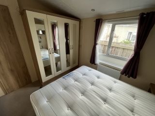 2013 BK Grosvenor Main Bed 2