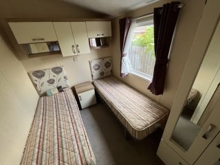 2013 BK Grosvenor Twin Bed 1