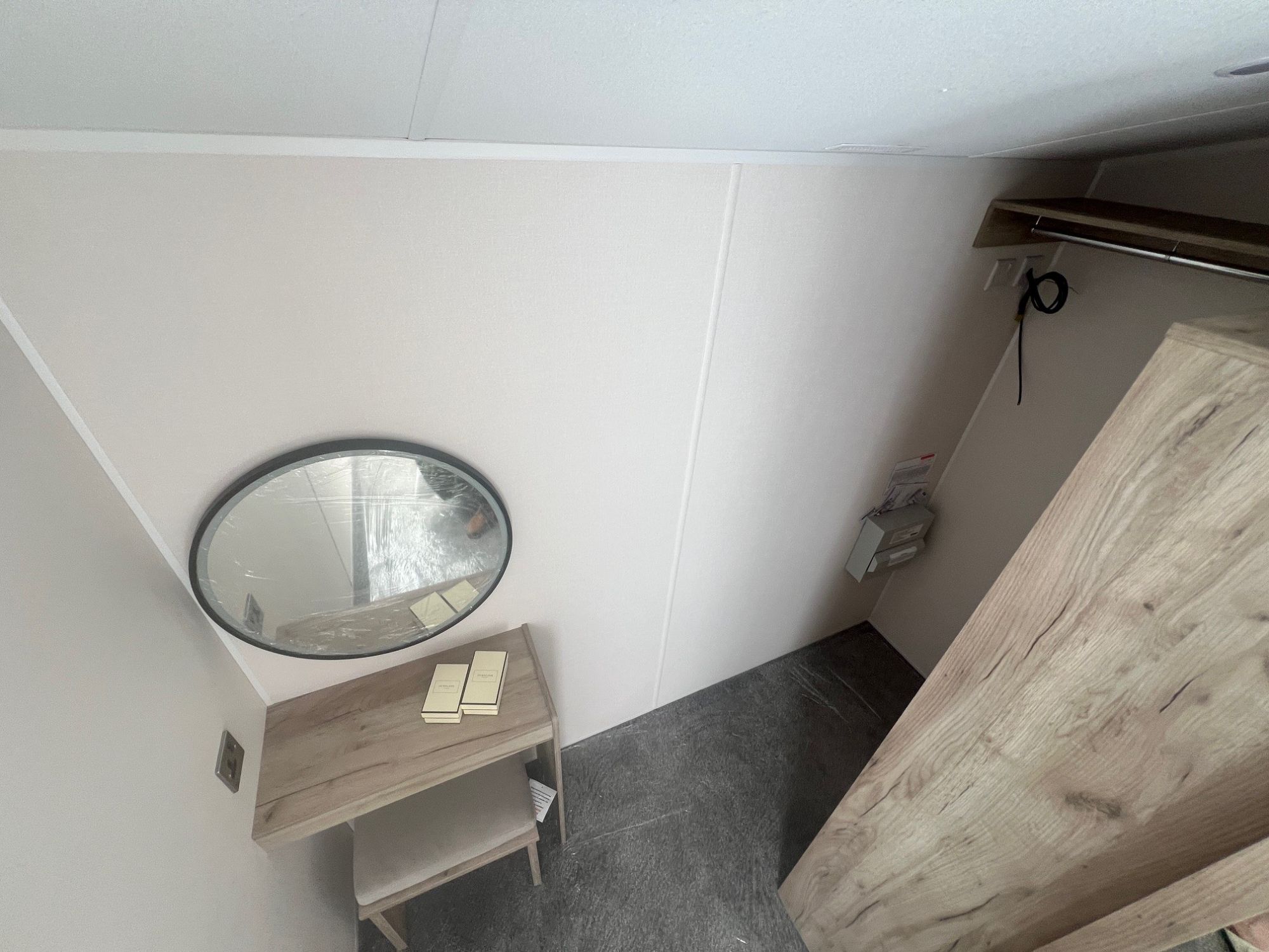 2026 Willerby Hanwood Main Bed Dressing Table