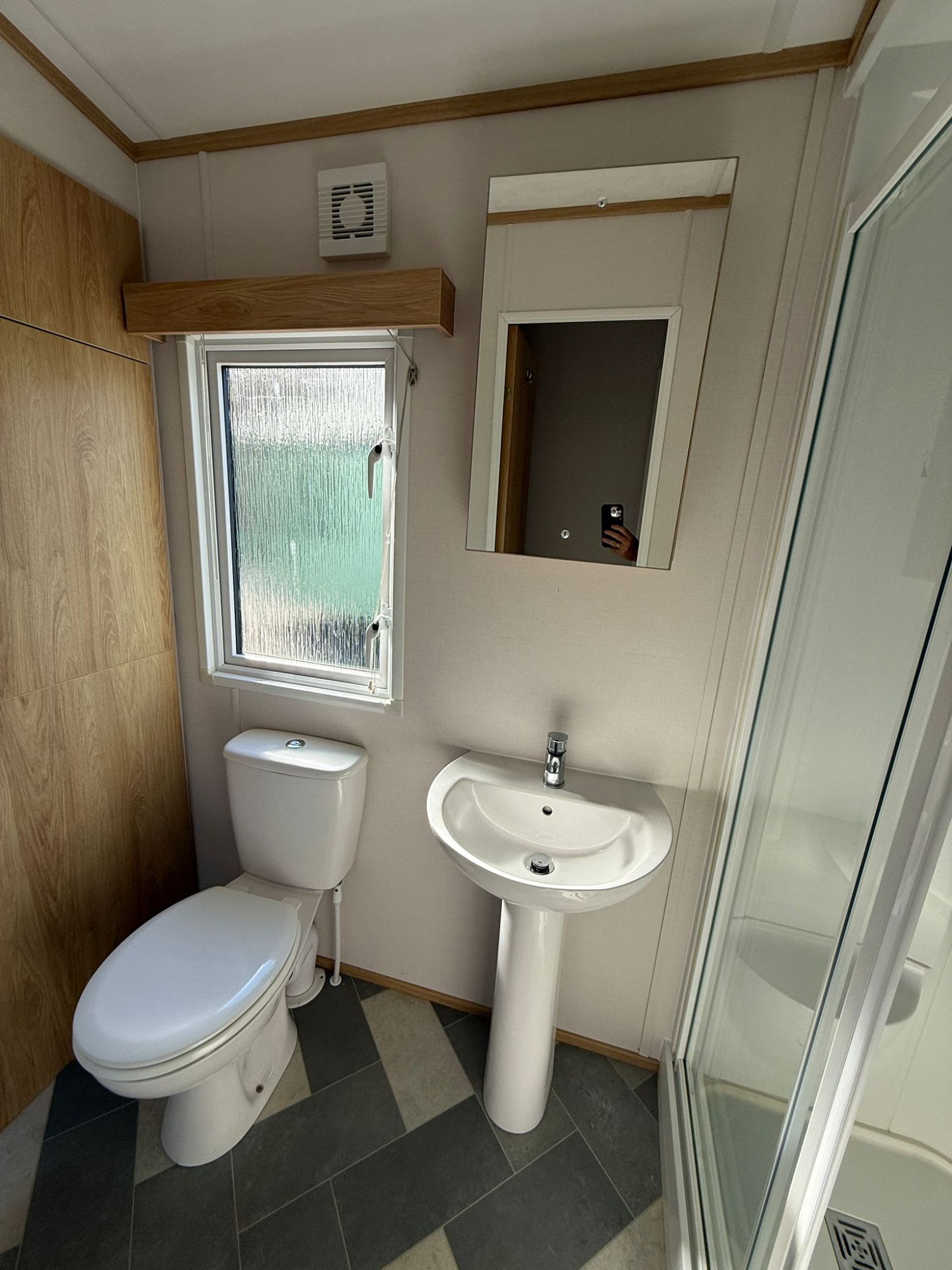 2021 Carnby Silverdale Bathroom