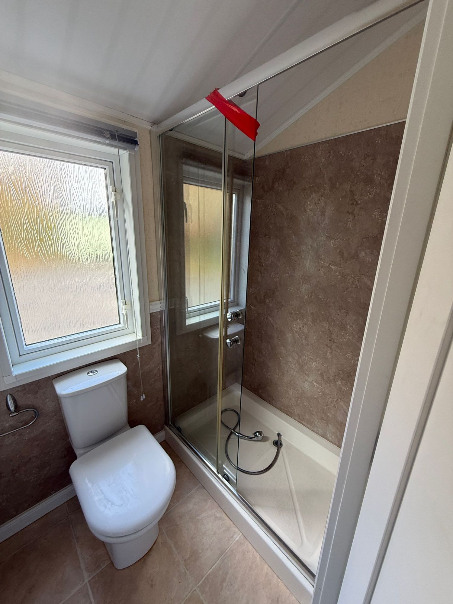 2010 Atlas Jasmine Lodge Bathroom 1