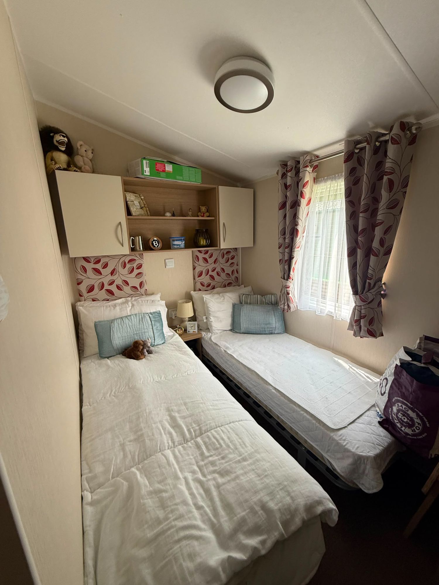 2015 Willerby Brockenhurst Twin Bed