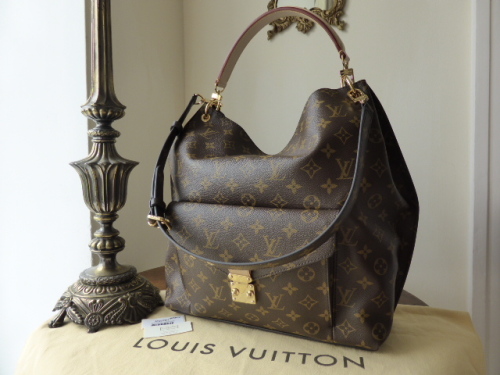 Louis Vuitton Métis Hobo Monogram