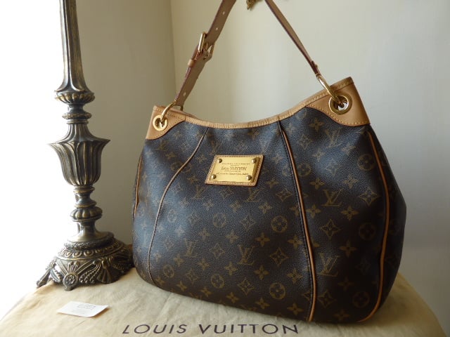 Louis Vuitton Womens Monogram Canvas Shoulder Handbag