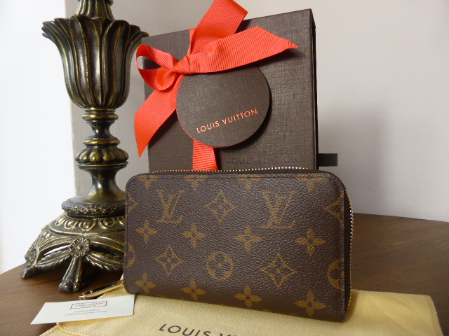 Louis Vuitton Zippy Compact Purse (Medium) Monogram - SOLD