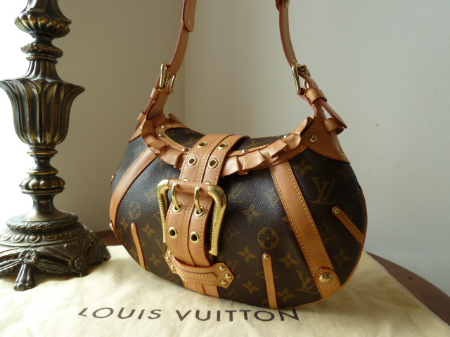 Louis Vuitton Leonor Small Shoulder Bag / Hobo in Monogram - SOLD