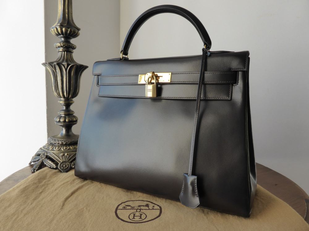 Hermés 32cm Kelly Retourne in Ebene Box Leather with Gold Hardware