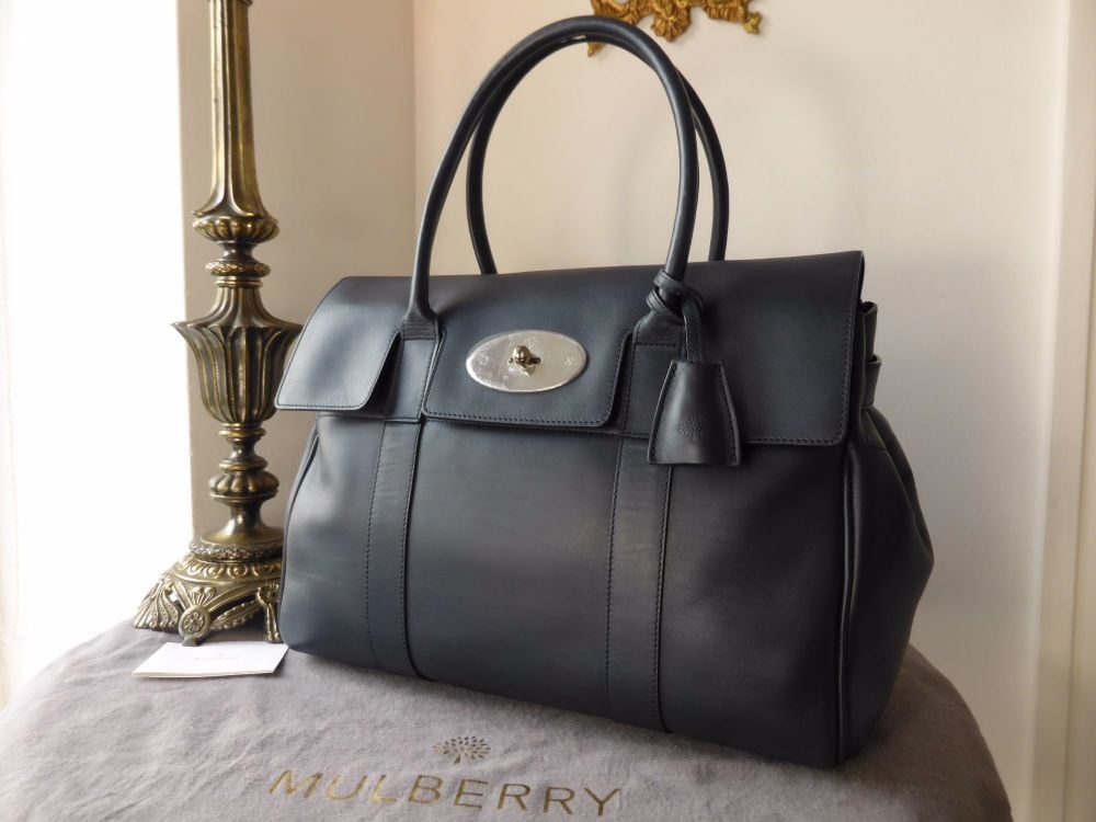 Mulberry Bayswater Classic in Midnight Blue Soft Tan Leather - As New