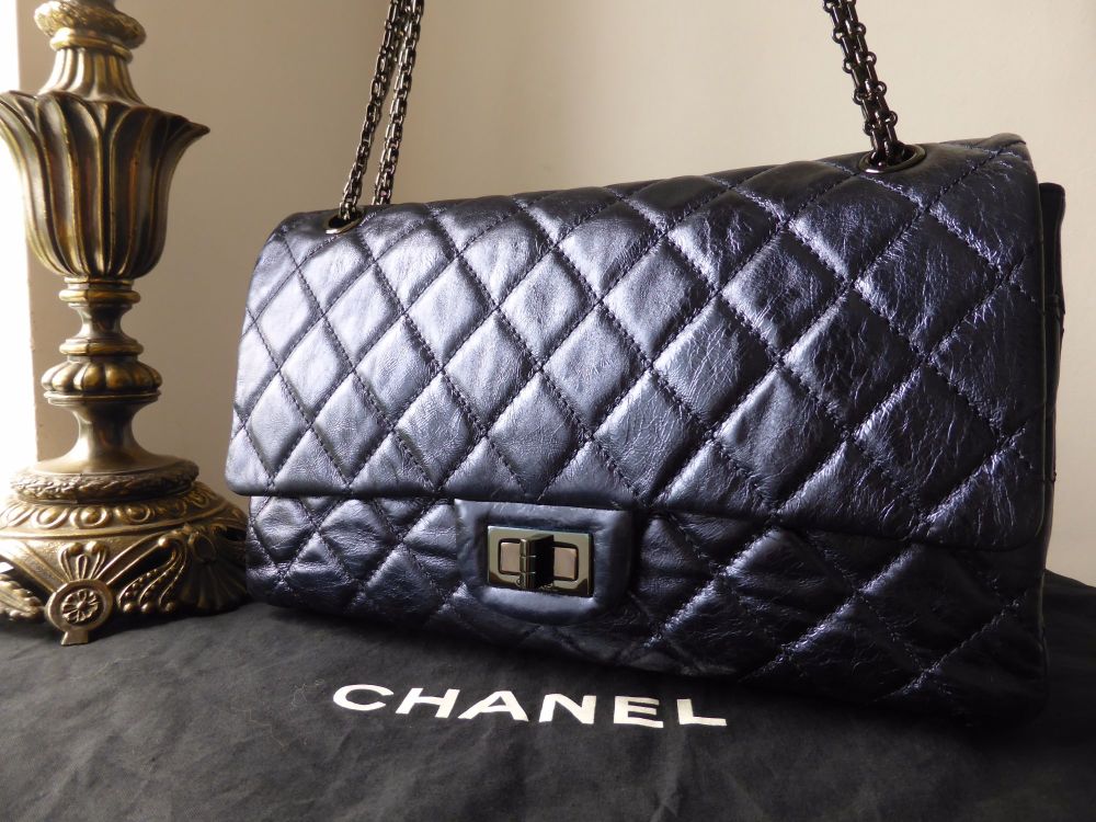 Chanel 2.55 Reissue 227 Jumbo Flap in Metallic Blue Calfskin with dark silver nickel iridescent bijoux chain - SOLD
