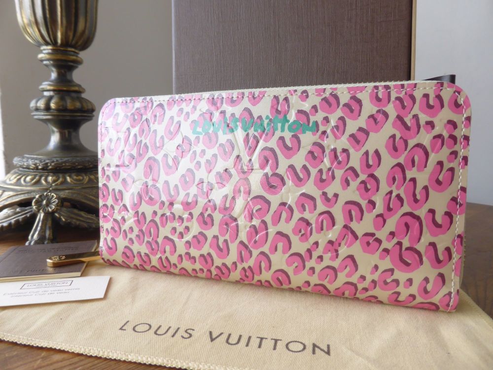 Louis Vuitton Large Zippy Continental Wallet in Leopard Blanc Corail Leopar
