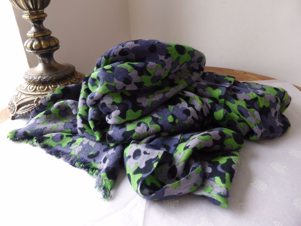 Mulberry Clover Camo Wrap in Midnight Bamboo Soya Mix - SOLD