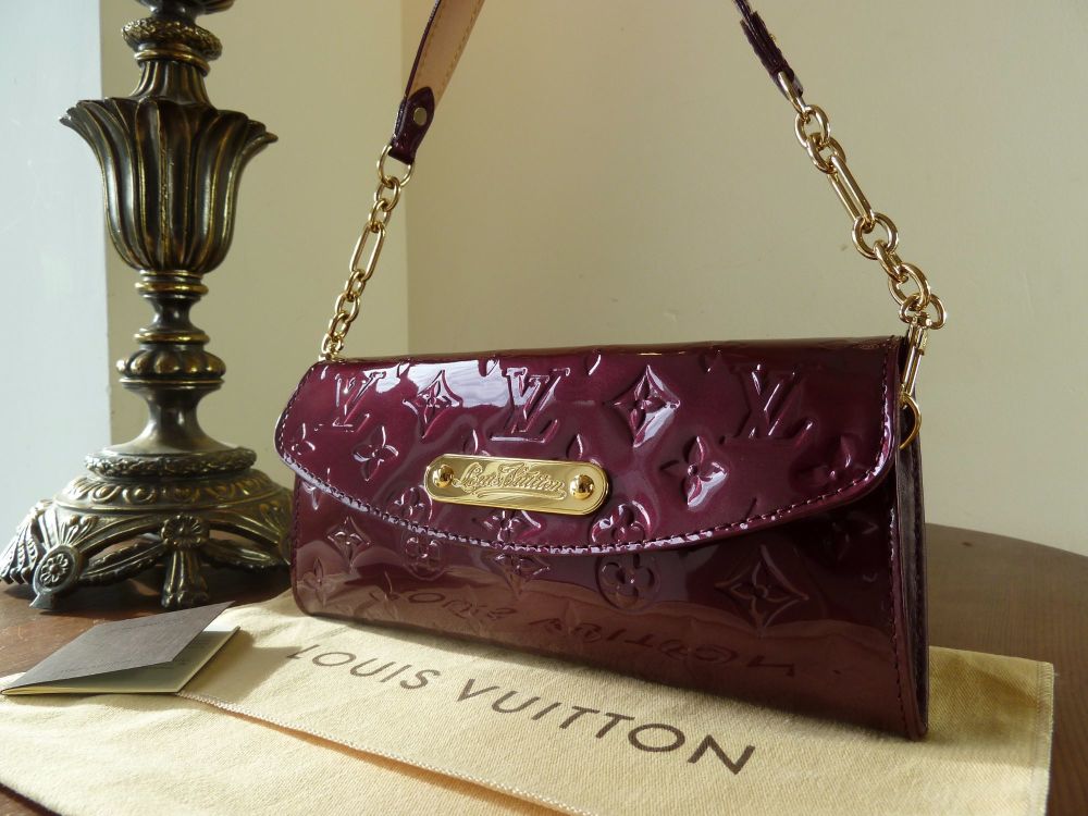 MINT Louis Vuitton Sunset Boulevard Vernis Clutch AMARANTE dark purple  M93542