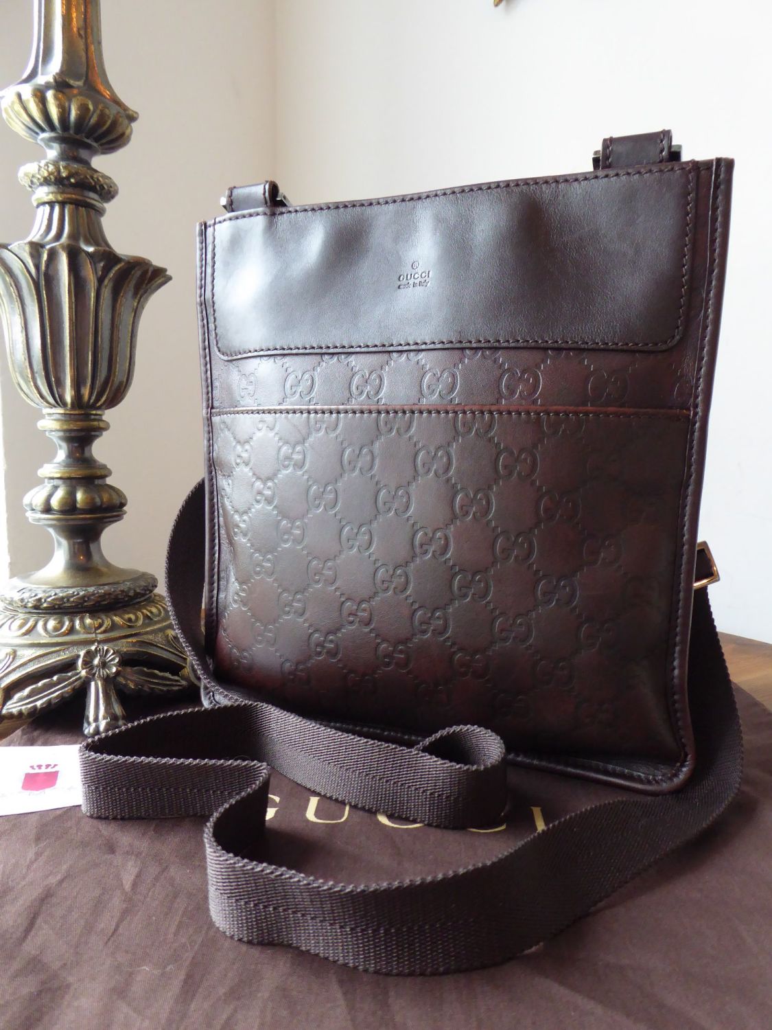 Gucci flat sales crossbody bag
