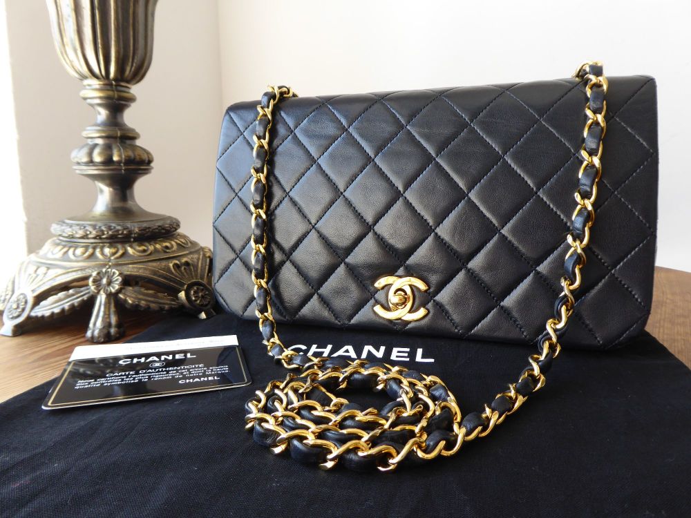 Chanel Vintage Single Flap in Black Lambskin with Gold Hardware