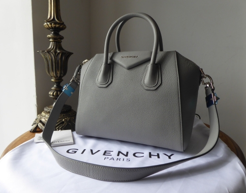Givenchy Antigona Sugar Small Shoulder Bag in Pearl Grey Goatskin - New*