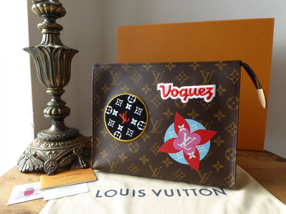 Louis Vuitton Clutch 26 Monogram limited series patches Cloth ref.84498 -  Joli Closet