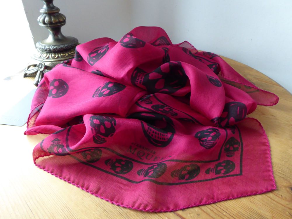 alexander mcqueen pink skull scarf
