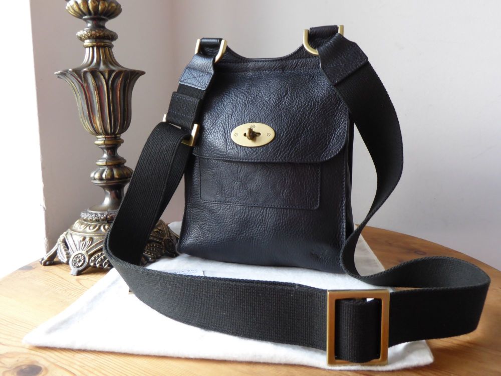 Mulberry Classic Small Antony Messenger in Black Darwin Leather 