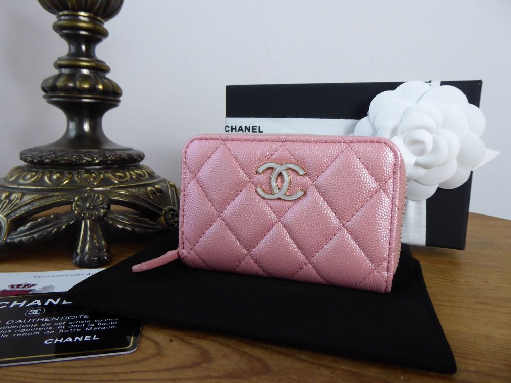 Chanel 22C Quilted Zip Wallet Card Holder Pink Caviar