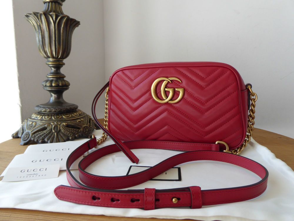 Gucci GG Marmont Camera Shoulder Bag in Hibiscus Red Matelassé Calfskin -  SOLD