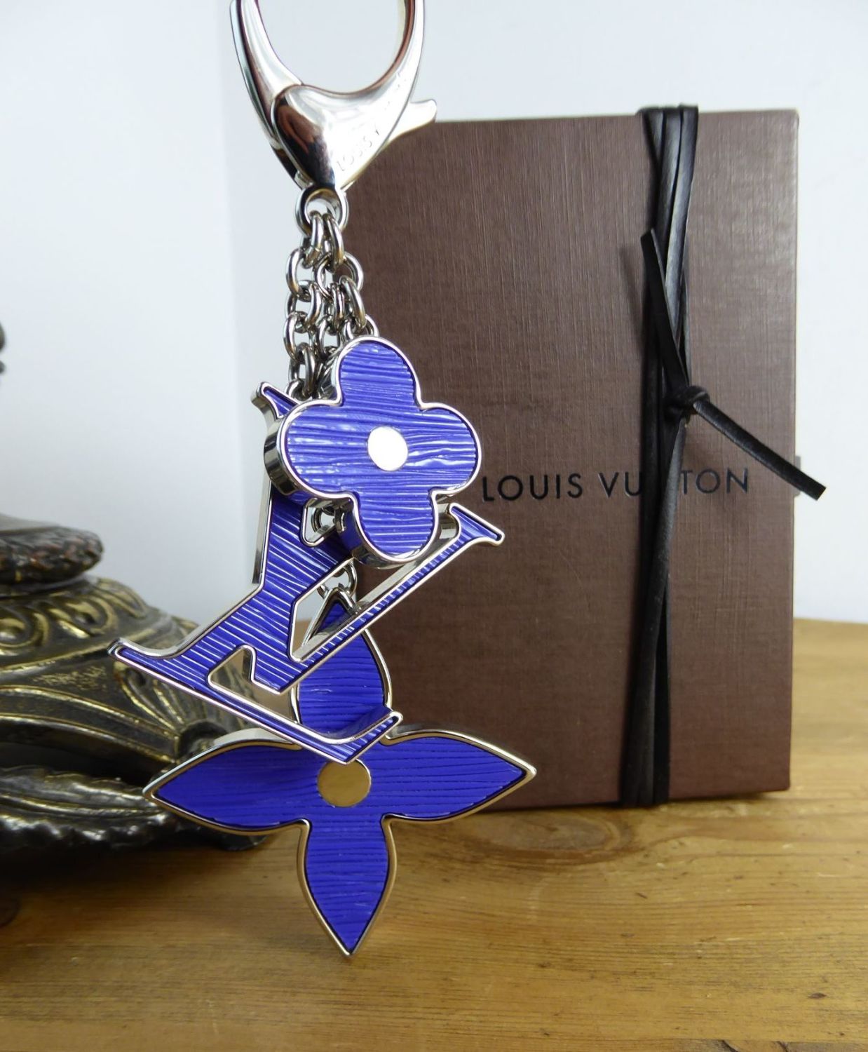 Louis Vuitton Fleur Bag Charm + 5 Looks 