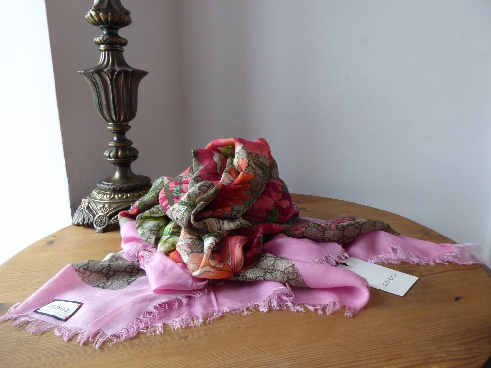 Gucci Pink Blooms Spring Bouquet Square Scarf Wrap in Modal Silk Mix - New - SOLD