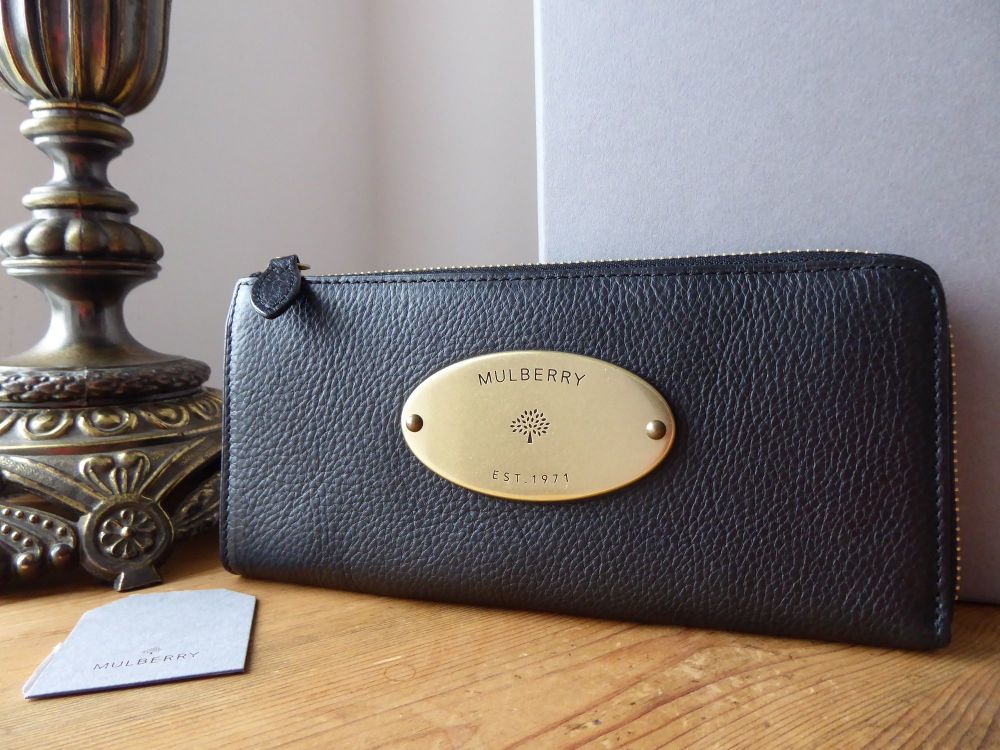 Mulberry Plaque Zip Around Slim Continental Purse Wallet in Black Natural Vegetable Tanned Leather - New* - SOLD