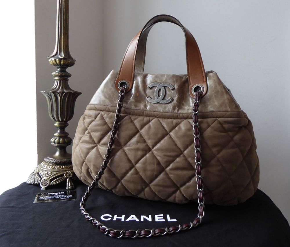 CHANEL BLACK IRIDESCENT QUILTED IN THE MIX TOTE LARGE BURGUNDY STRAP  AUTHENTIC