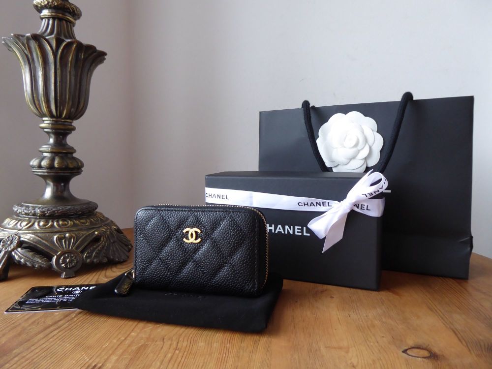 Chanel CC Pearl Coin Card Holder with Chain Quilted Caviar Black
