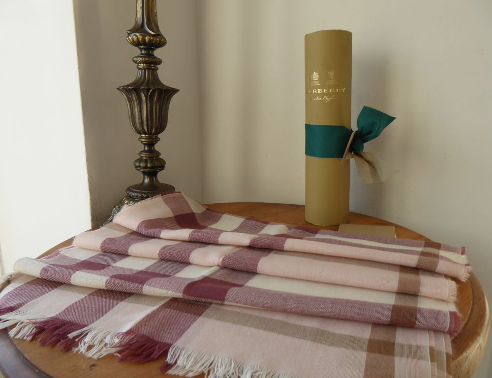 Burberry M Tonal Lightweight Check Scarf in Chalk Pink Cashmere Wool Mix - SOLD