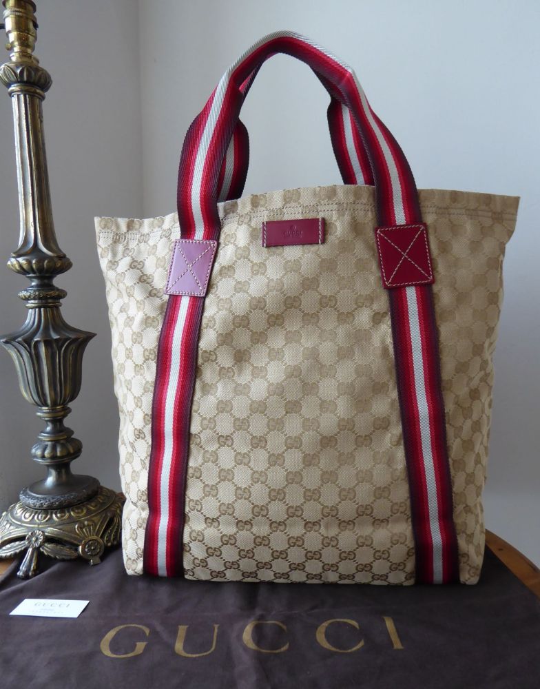 Chic Chanel CC Eyelets North-South Quilted Tote Patent Goatskin