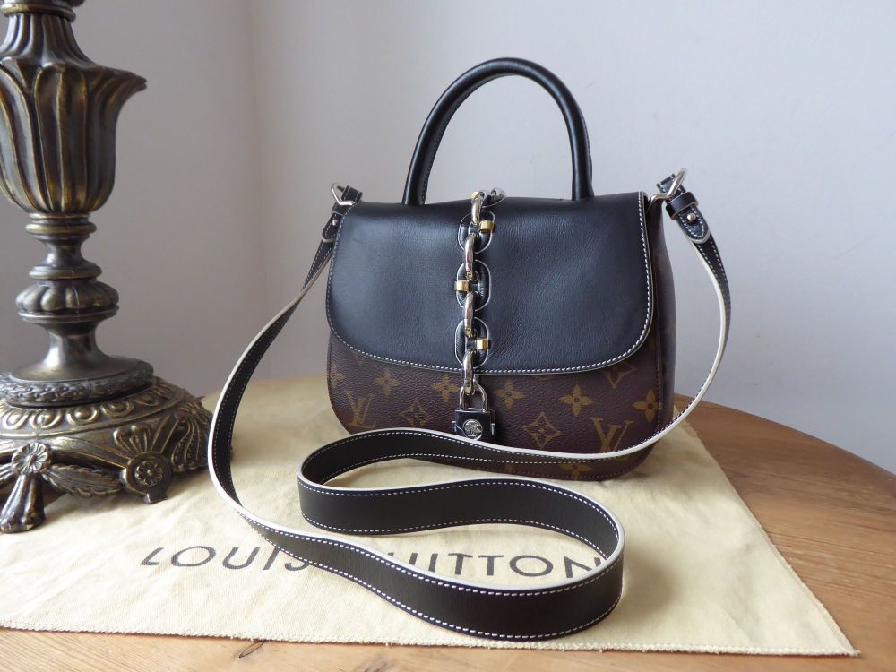 Louis Vuitton Chain It Shoulder Bag in Monogram Noir 