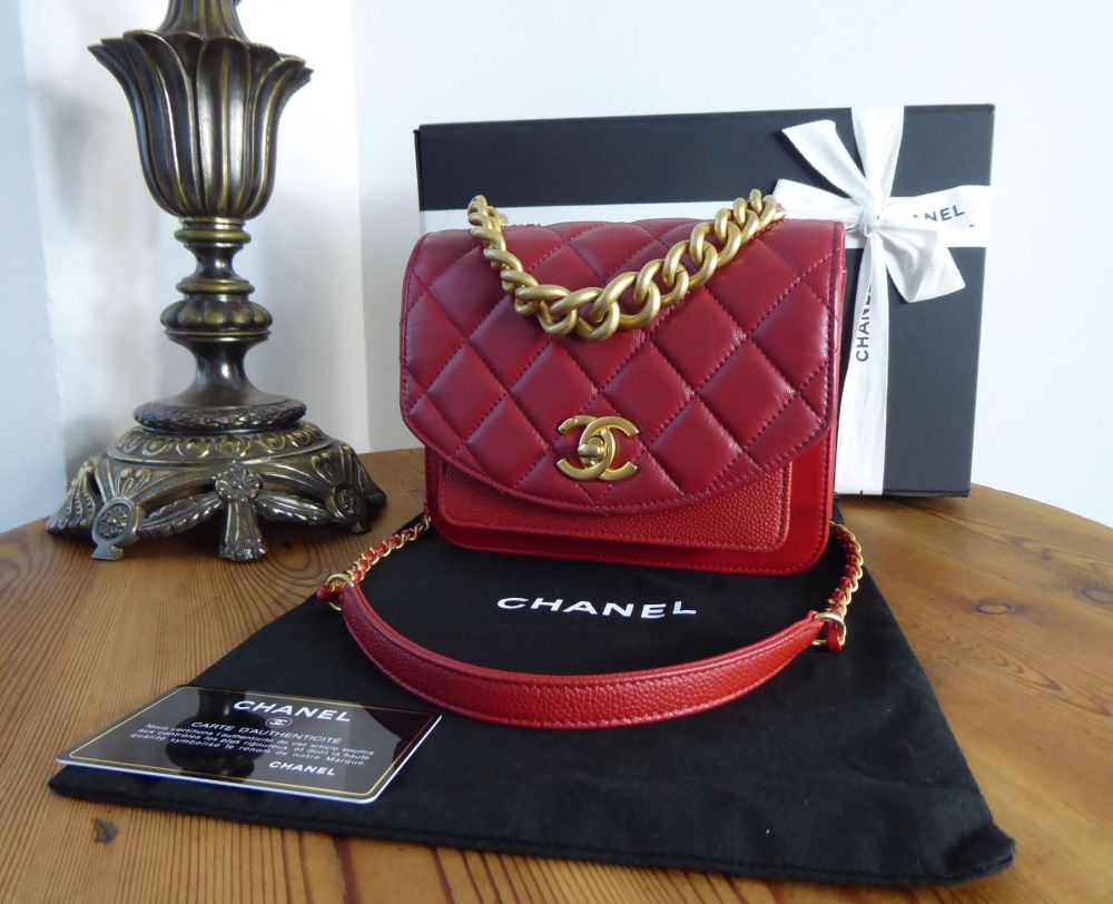 Chanel Chanel Red Quilted Leather Mini Shoulder Bag Gold Chain X953