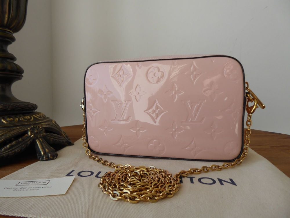 Louis Vuitton Camera Pouch in Rose Ballerine Monogram Vernis - SOLD