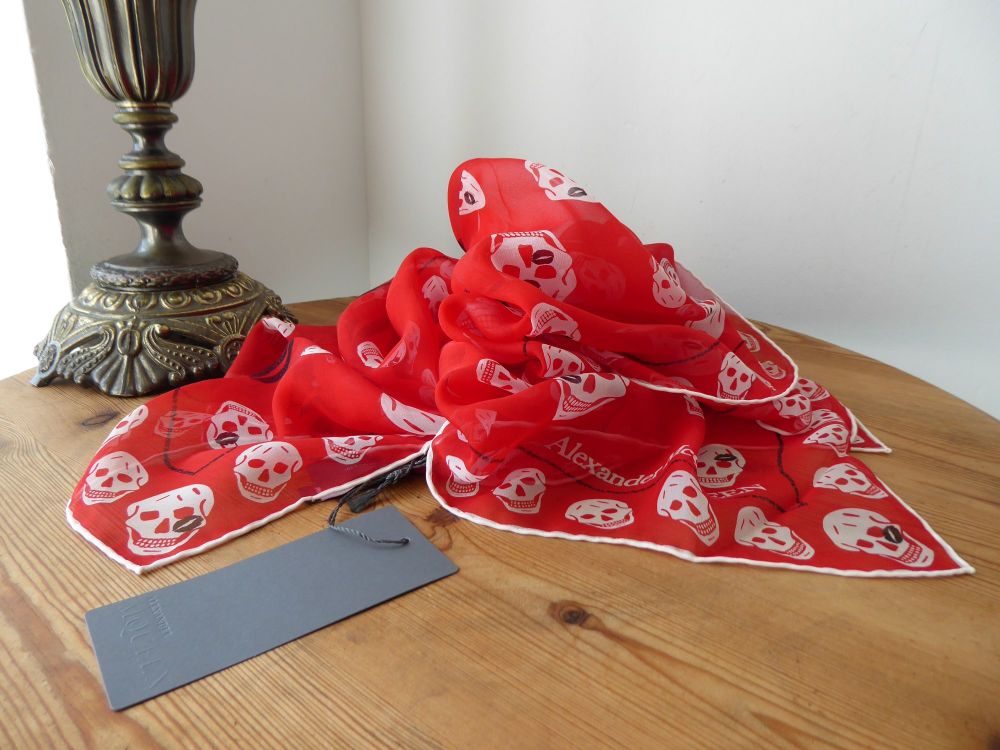 Alexander McQueen Lipstick Kisses Skull Scarf in Red &amp; Ivory 100% Silk Chif